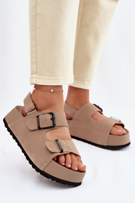 Sandalias de ante con una plataforma Big Star TT274235 beige