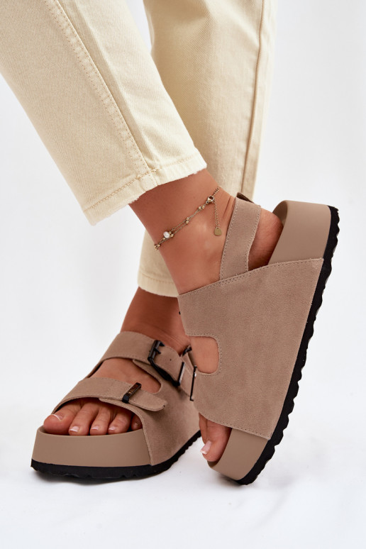 Sandalias de ante con una plataforma Big Star TT274235 beige