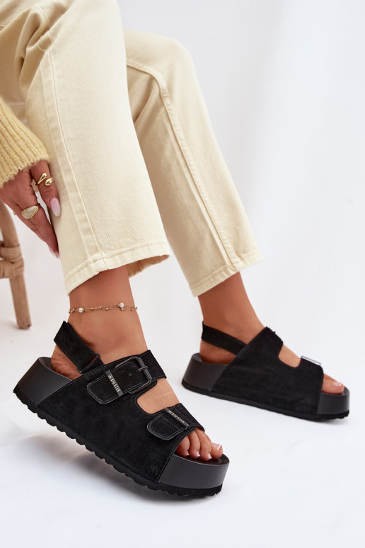 Sandalias de ante con una plataforma Big Star TT274237 de color negro