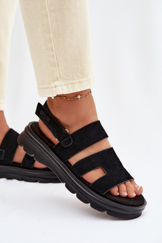 Sandalias de mujer de gamuza Big Star TT274484 de color negro