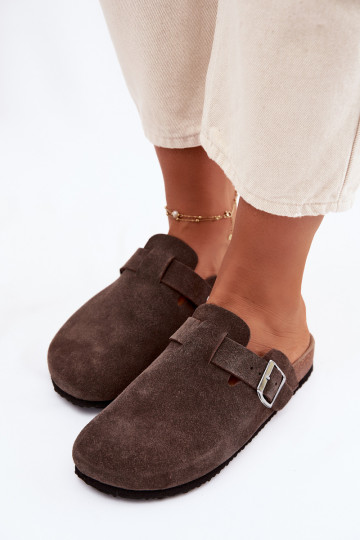 Pantuflas de mujer tipo zuecos de ante natural Vinceza 101332 color chocolate