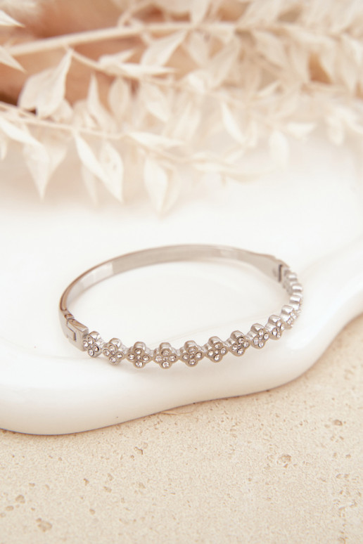 Una pulsera Femenino con ojos centelleantes color plata