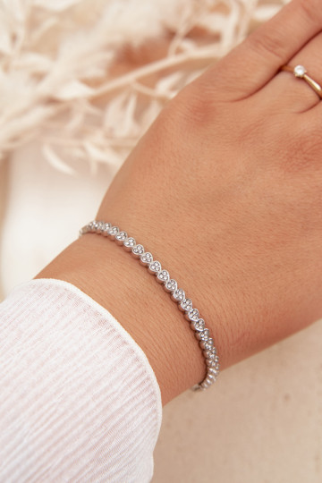 Una pulsera FemeninoPequeñomy circonitas Stal NierdzeAna color plata