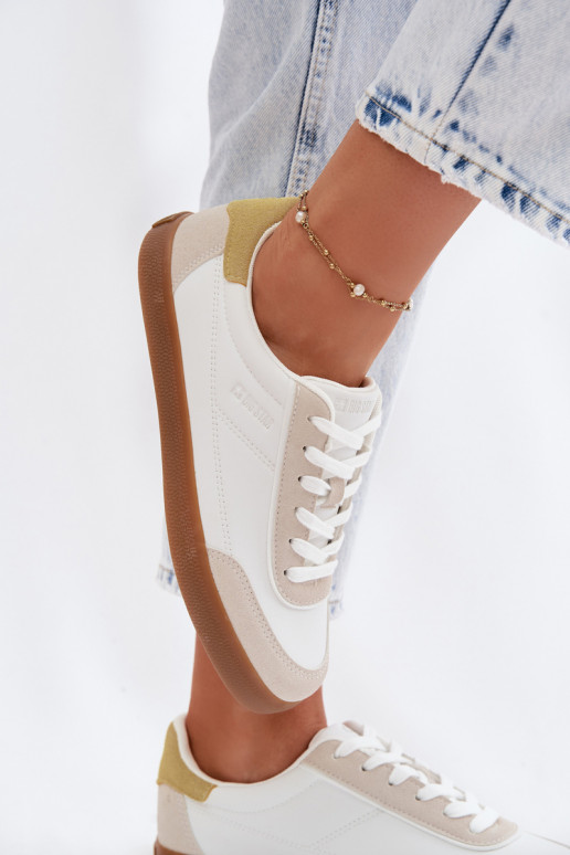 Zapatillas modelo zapatos. Femenino de cuero ecológico Big Star TT274310 el color blanco