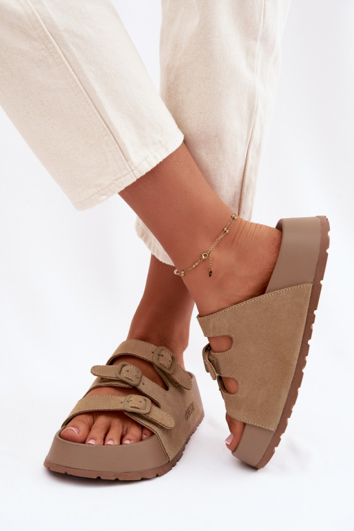 zapatillas de mujer con una plataforma con rayas Big Star TT274529 beige