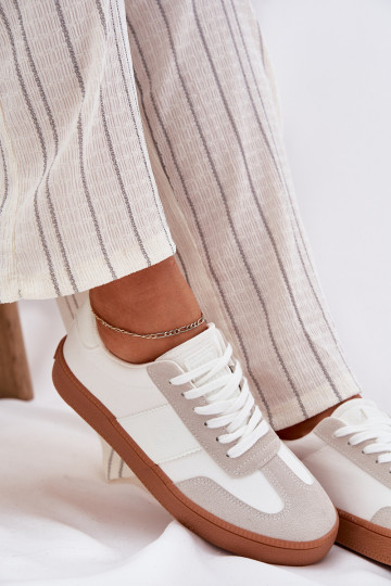 Zapatillas modelo zapatos. Femenino Big Star RR274804 el color blanco