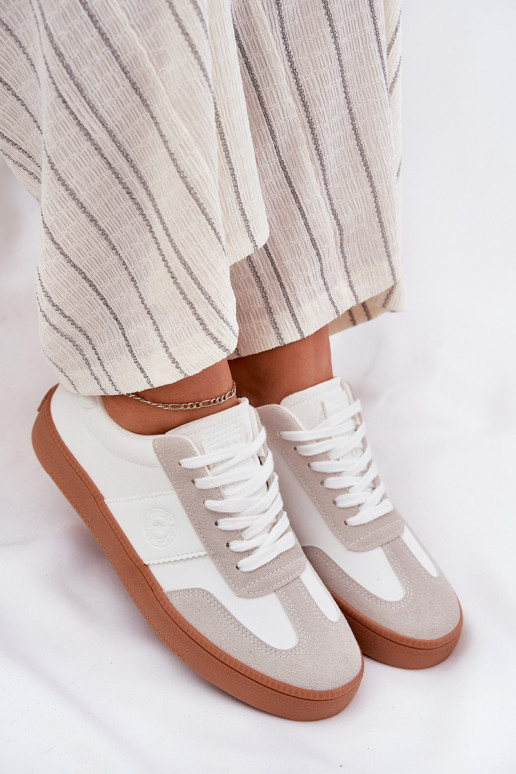 Zapatillas modelo zapatos. Femenino Big Star RR274804 el color blanco