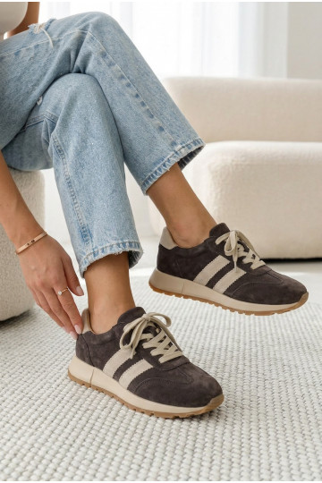 Zapatillas de cuero sintético marrones para mujeres