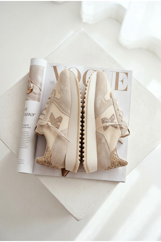 Piel de gamuza Zapatillas modelo zapatos. Femenino con una plataforma Kobbo 100103 beige