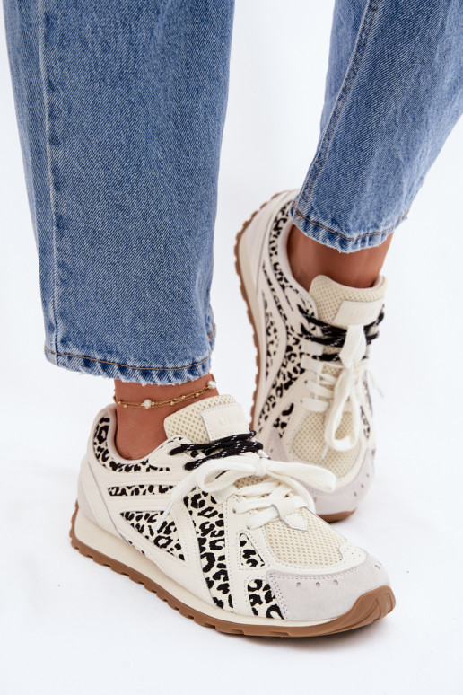 Piel de gamuza Zapatillas modelo zapatos. Femenino Big Star TT274548 el color blanco