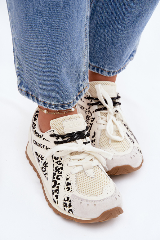 Piel de gamuza Zapatillas modelo zapatos. Femenino Big Star TT274548 el color blanco