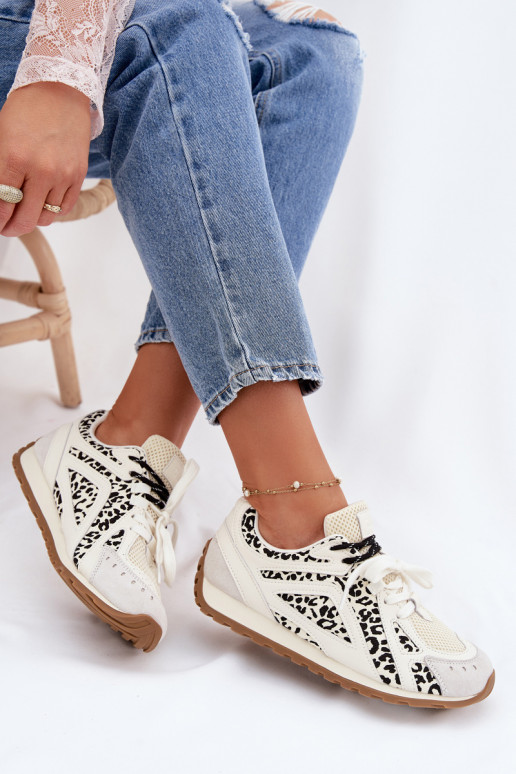 Piel de gamuza Zapatillas modelo zapatos. Femenino Big Star TT274548 el color blanco