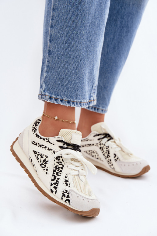 Piel de gamuza Zapatillas modelo zapatos. Femenino Big Star TT274548 el color blanco