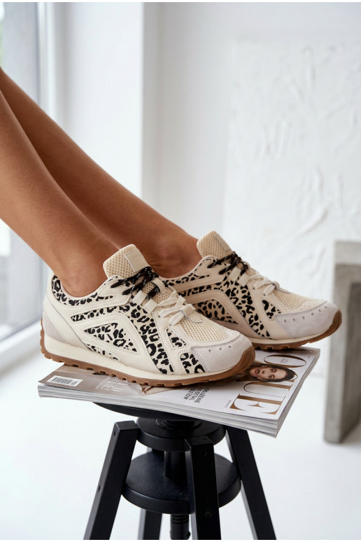 Piel de gamuza Zapatillas modelo zapatos. Femenino Big Star TT274549 beige