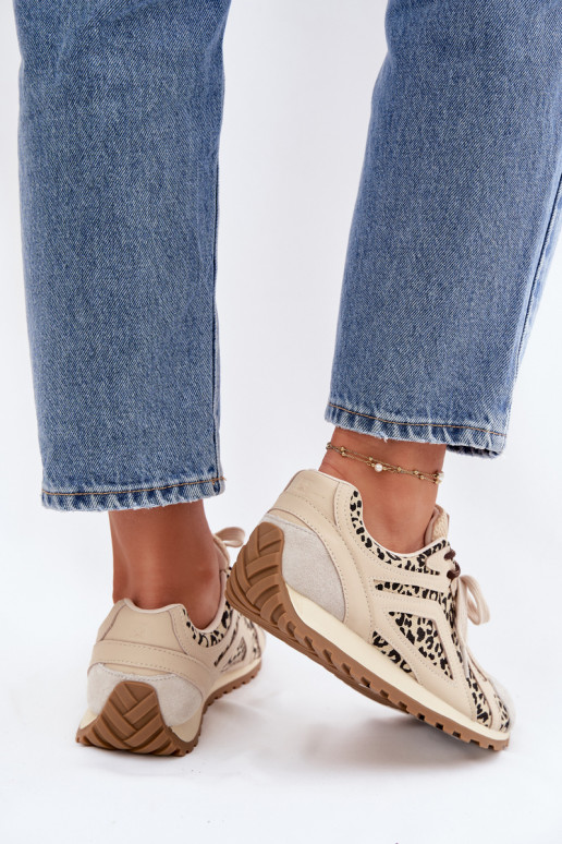 Piel de gamuza Zapatillas modelo zapatos. Femenino Big Star TT274549 beige