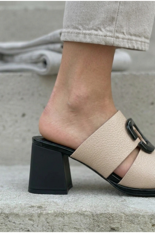 zapatillas de mujer Separar I con hebillas con tacones Vinceza 62284 beige