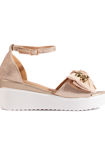 Sandalias color oro con lazo 2