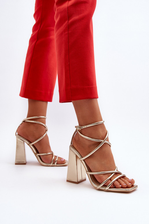 De moda Sandalias de tacón color dorado Josette