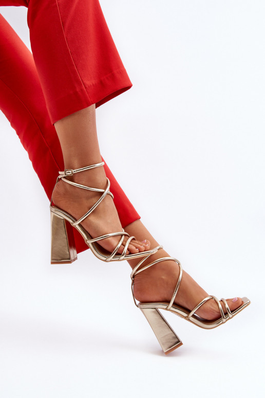 De moda Sandalias de tacón color dorado Josette