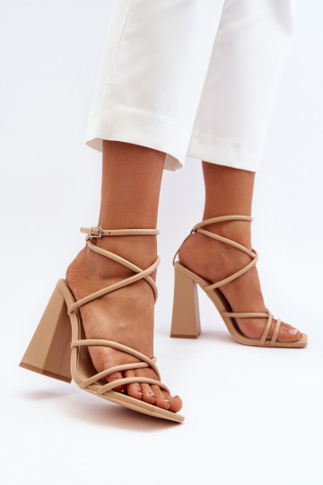 Elegantes sandalias de tacón color nude Josette