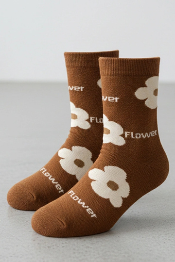 Calcetines marrones con flores Sella