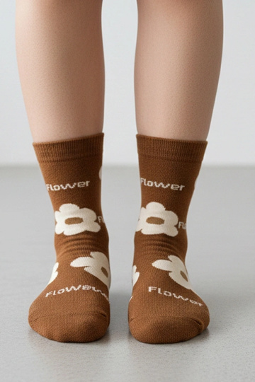 Calcetines marrones con flores Sella 2