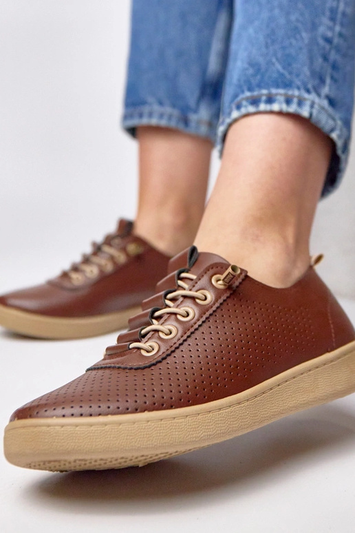 Zapatillas deportivas marrones...