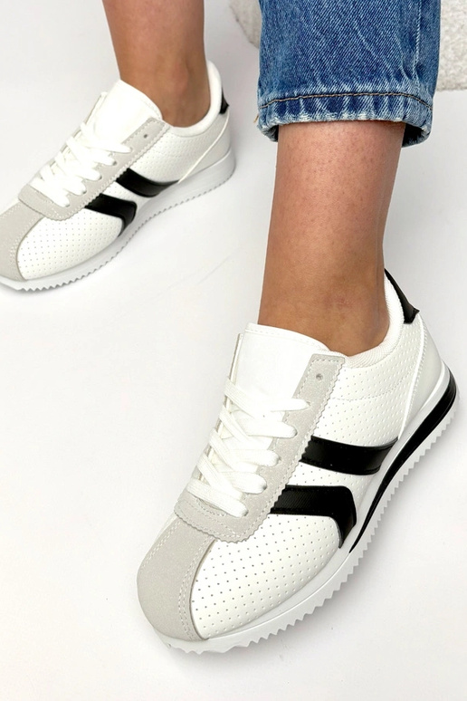 Zapatillas deportivas blancas y...