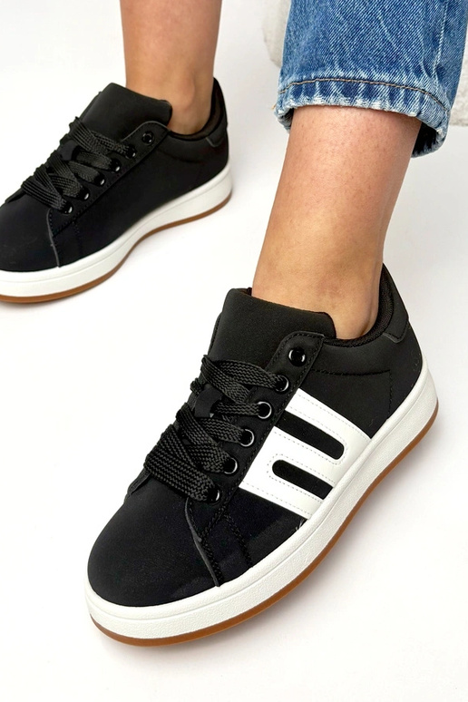 Zapatillas deportivas diarias negras...