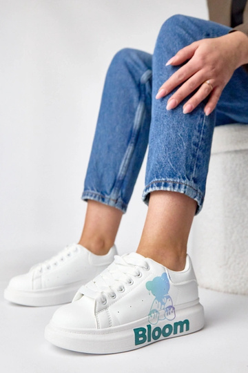 Zapatillas deportivas...