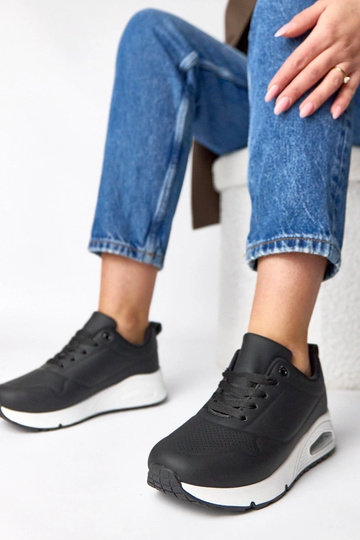 Zapatillas deportivas...