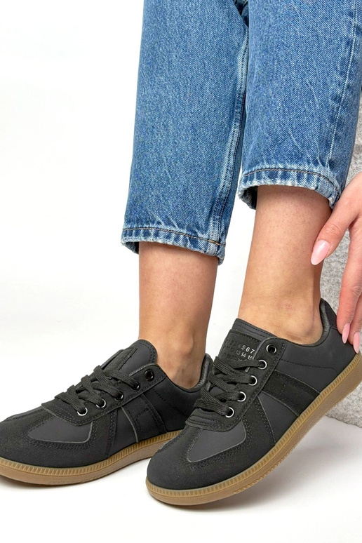 Zapatillas deportivas negras con...