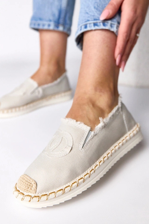 Espadrilles grises con suela de goma...