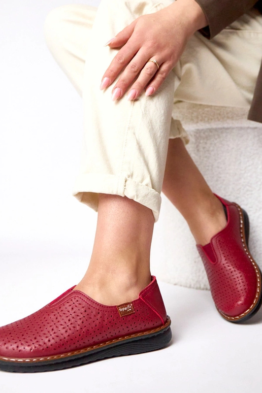 Botines calados color burdeos Rosa