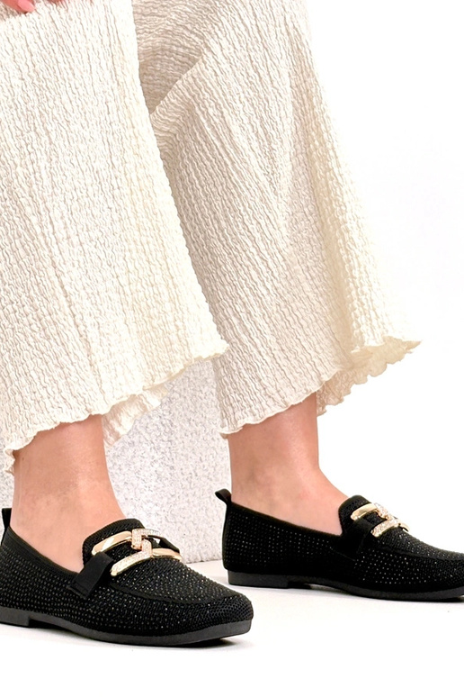 Mocasines negros decorados con...