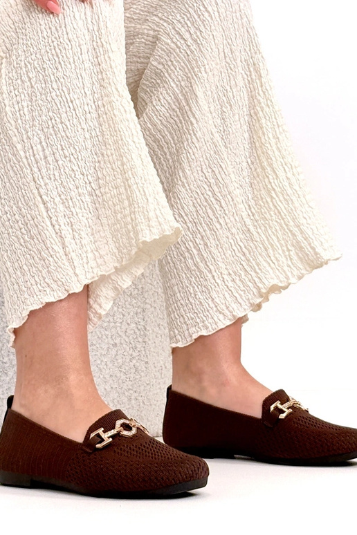 Mocasines de tela marrones con adorno...