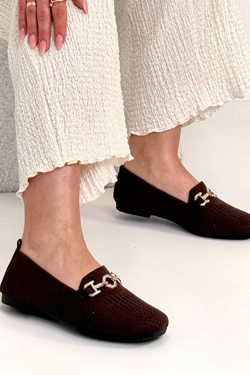 Mocasines de tela marrones con adorno...