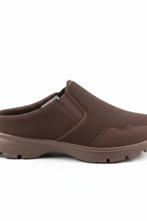 Zapatillas deportivas marrones bajas...