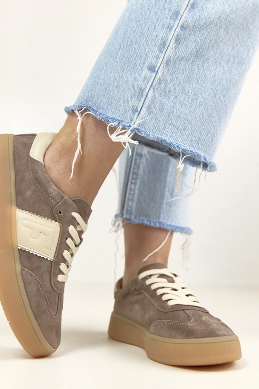 Zapatillas deportivas de cuero marrón...