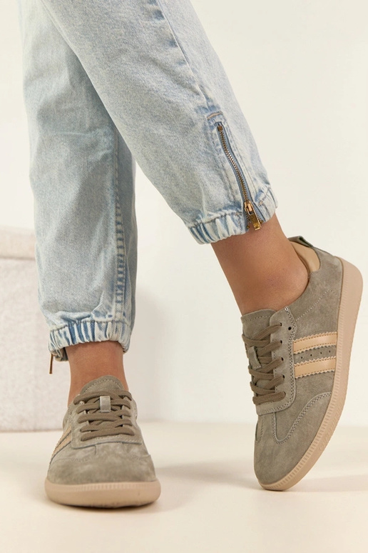 Zapatillas deportivas de cuero caqui...