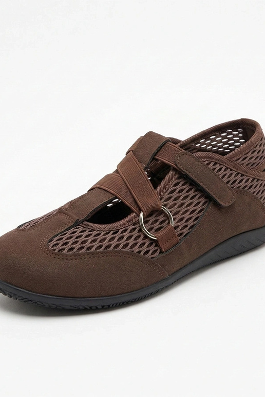 Bailarinas de estilo deportivo marrón...