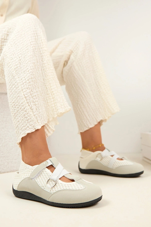 Bailarinas de estilo deportivo gris...