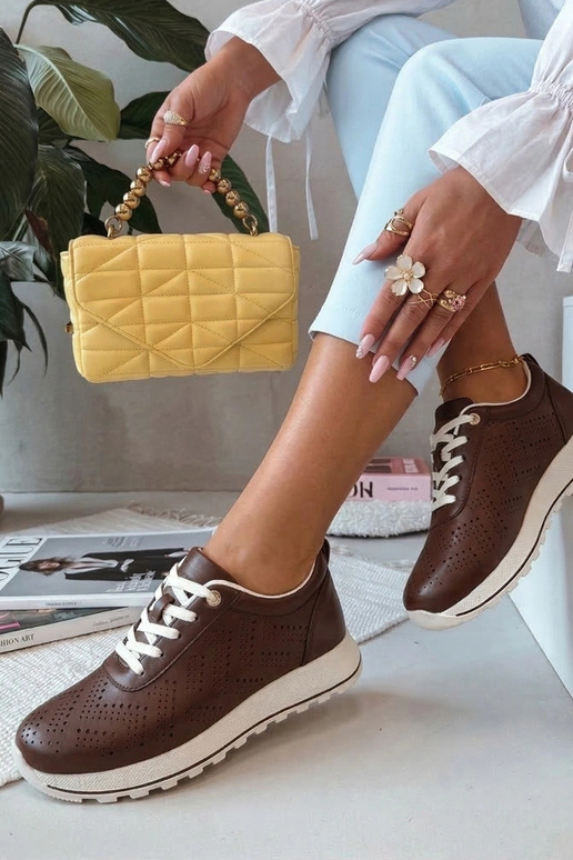 Zapatillas deportivas de malla...