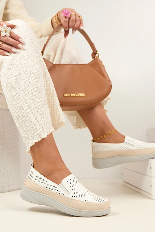 Mocasines de malla color arena y...