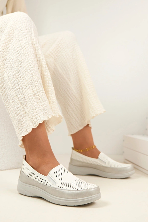 Mocasines de malla plateados y...