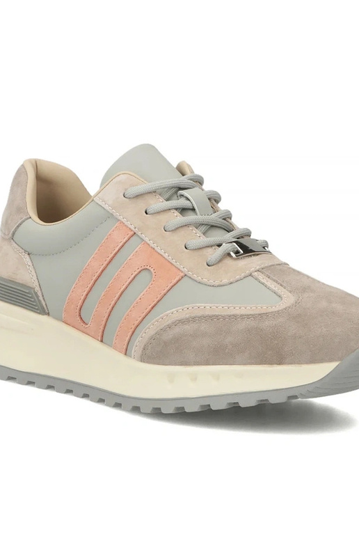 Zapatos de piel gris con plataforma...