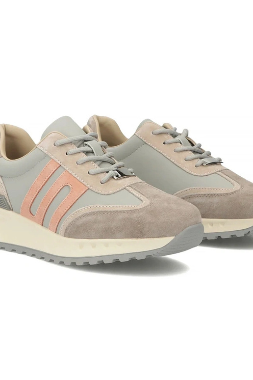 Zapatos de piel gris con plataforma...