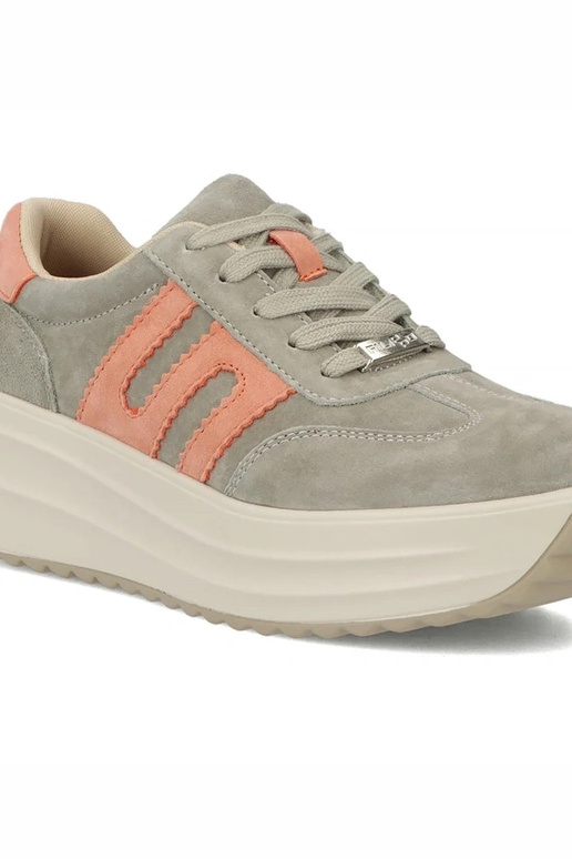 Zapatos de piel gris con plataforma...