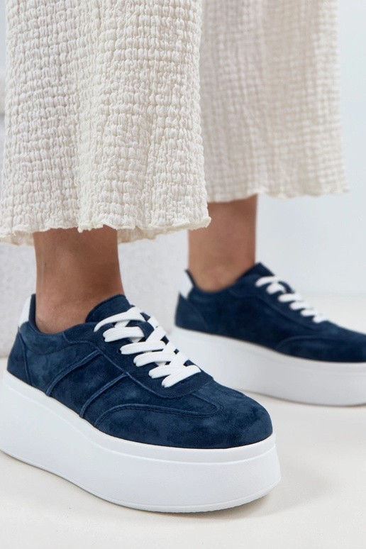 Zapatos de piel azul oscuro con...