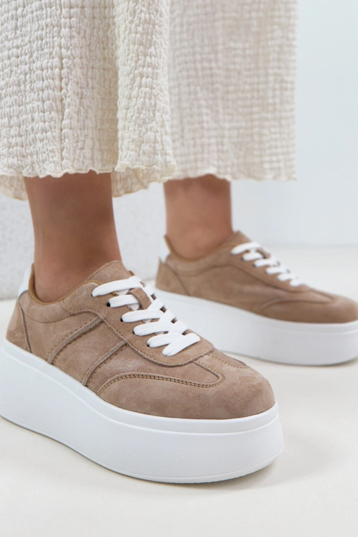 Zapatos de piel color arena con...